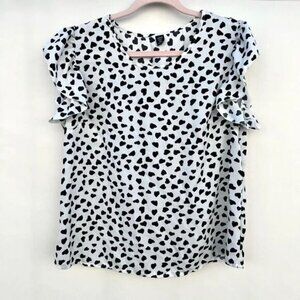 Shein Curve Blouse Size 0XL Hearts print Ruffled sleeves Black and White